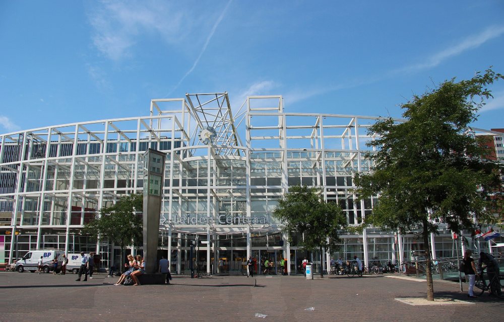Het Stedelijk Museum Leiden in het centrum